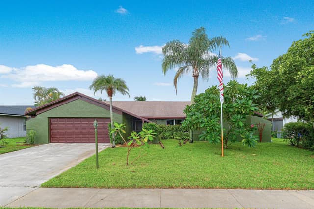 5104 Candlewood Court, Lake Worth FL 33467 - Lake Worth, FL - Photo 3