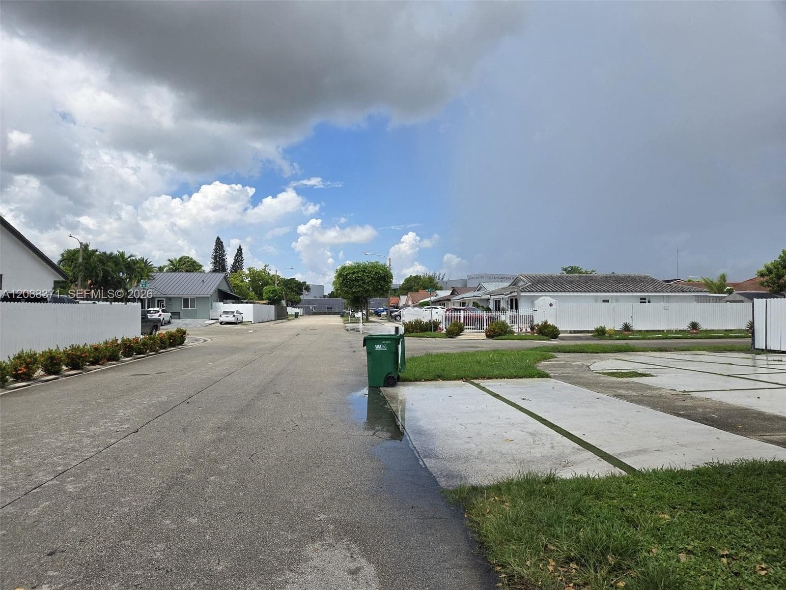 9085 NW 117th St, Hialeah Gardens FL 33018 - Hialeah Gardens, FL - Photo 1