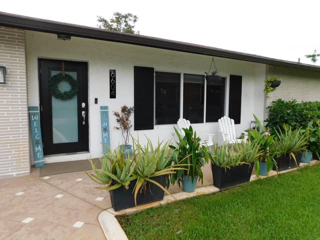6604 NW 93RD Avenue, Tamarac FL 33321 - Tamarac, FL - Photo 2