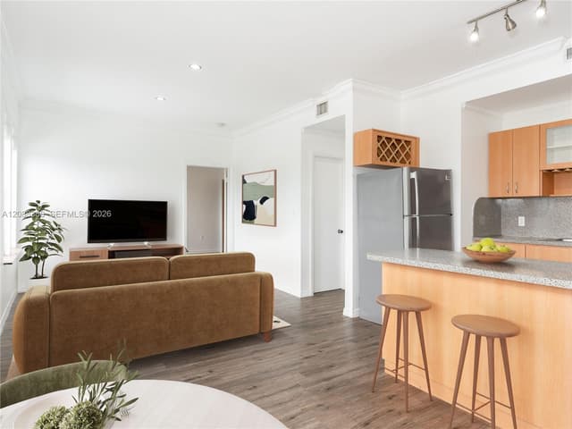 737 Jefferson Ave # 305, Miami Beach FL 33139 - Miami Beach, FL - Photo 2