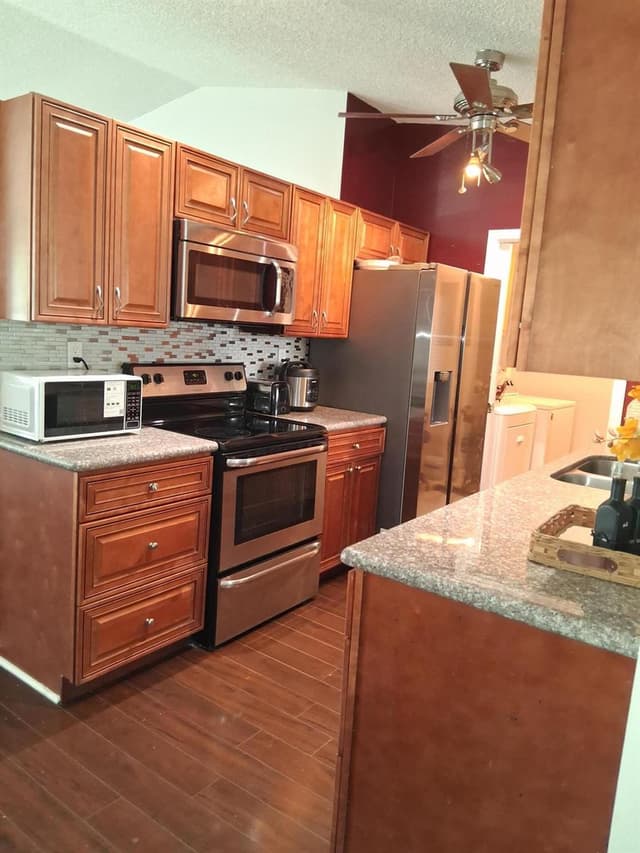 1341 SW 73RD Avenue, North Lauderdale FL 33068 - North Lauderdale, FL - Photo 5