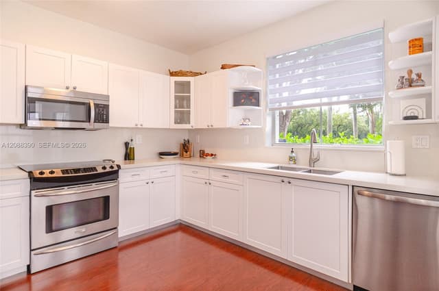 1115 Cherrypalm, Hollywood FL 33019 - Hollywood, FL - Photo 7