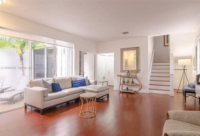 1115 Cherrypalm, Hollywood FL 33019 - Hollywood, FL - Photo 3
