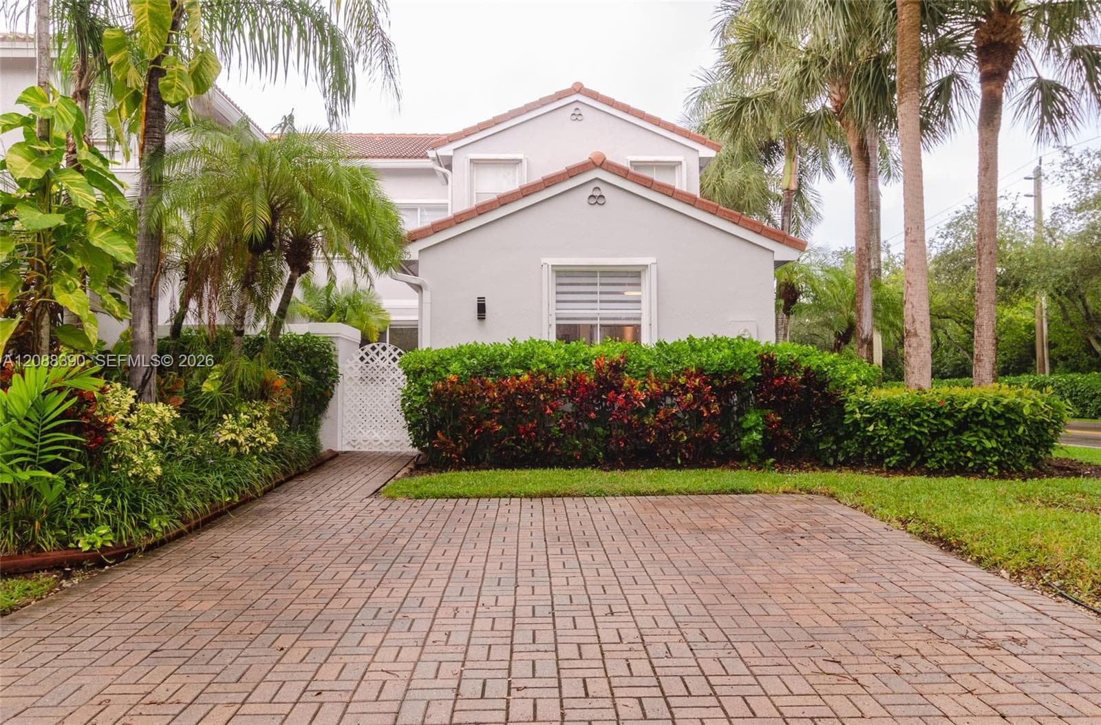 1115 Cherrypalm, Hollywood FL 33019 - Hollywood, FL - Photo 1