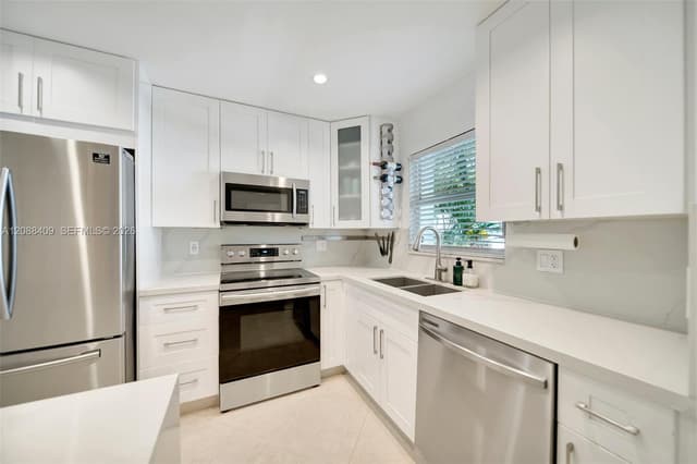 2801 N 34 Ave, Hollywood FL 33021 - Hollywood, FL - Photo 5