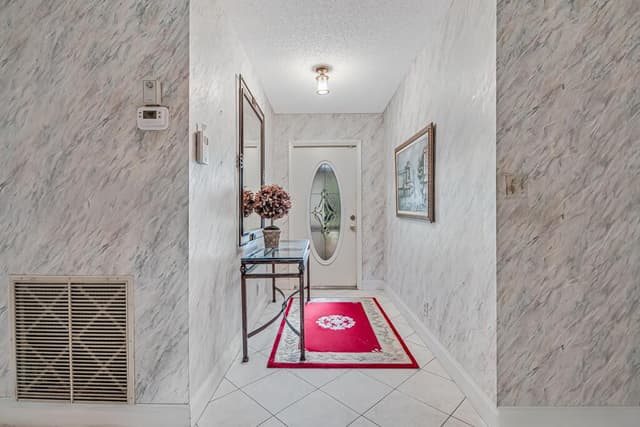 10301 GREENBRIAR Court, Boca Raton FL 33498 - Boca Raton, FL - Photo 7
