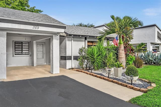 359 Fairway Cir # 59, Weston FL 33326 - Weston, FL - Photo 6