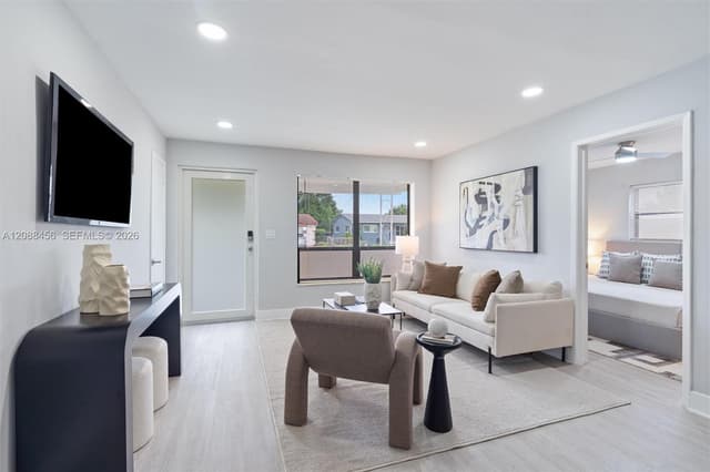 6405 Dawson St, Hollywood FL 33023 - Hollywood, FL - Photo 4