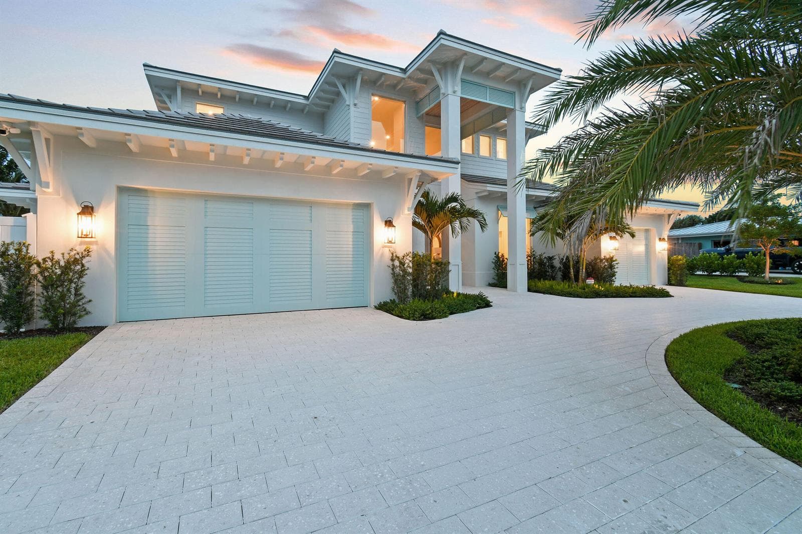 192 RIVER Drive, Tequesta FL 33469