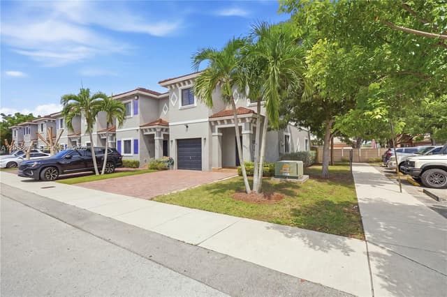 16335 SW 44th Ter, Miami FL 33185 - Miami, FL - Photo 3