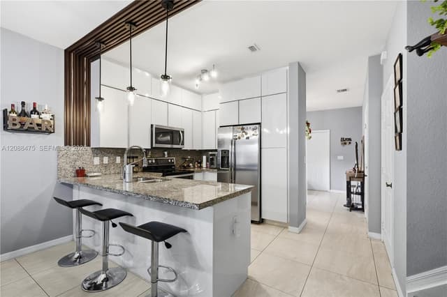 16335 SW 44th Ter, Miami FL 33185 - Miami, FL - Photo 5