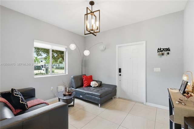 16335 SW 44th Ter, Miami FL 33185 - Miami, FL - Photo 4