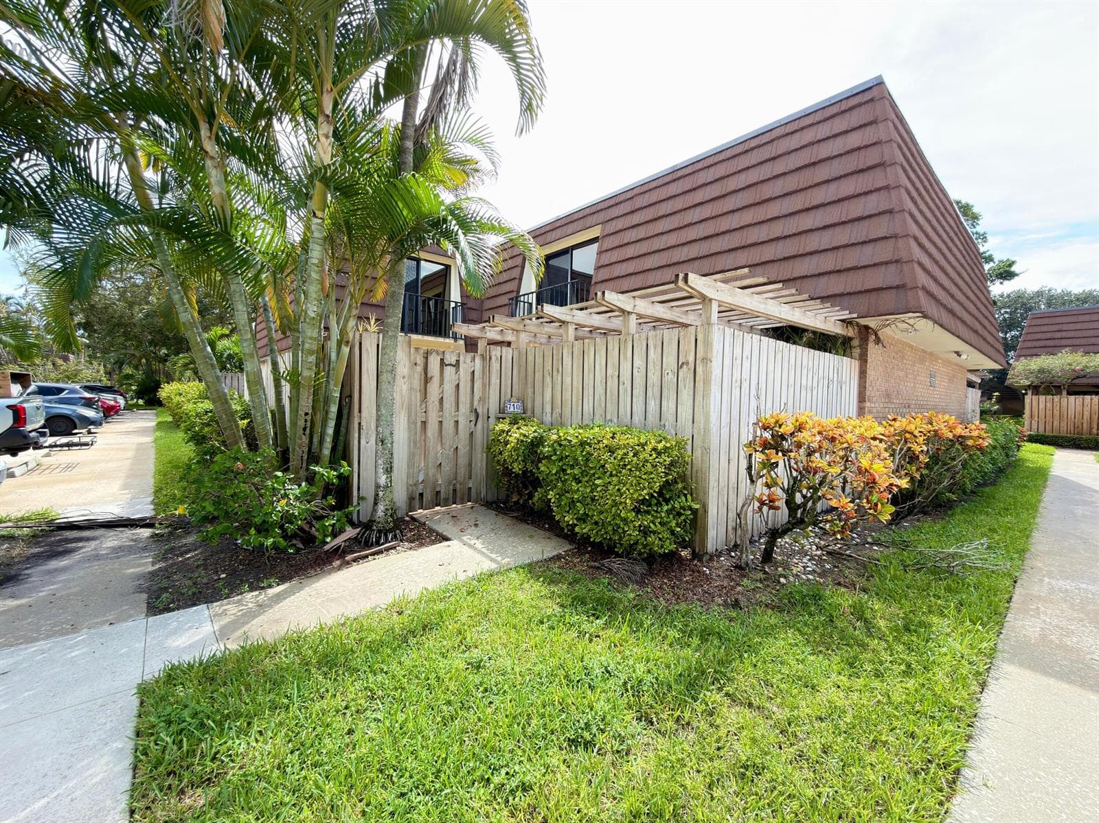 710 7th Lane, Palm Beach Gardens FL 33418 - Palm Beach Gardens, FL - Photo 1