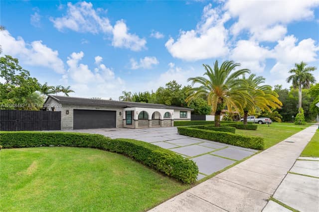 18731 SW 87th Ave, Cutler Bay FL 33157 - Cutler Bay, FL - Photo 2