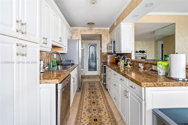 250 174th ST # 1704, Sunny Isles Beach FL 33160 - Sunny Isles Beach, FL - Photo 4