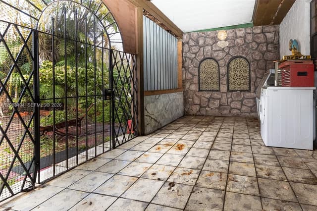 4070 NW 6th St, Miami FL 33126 - Miami, FL - Photo 5