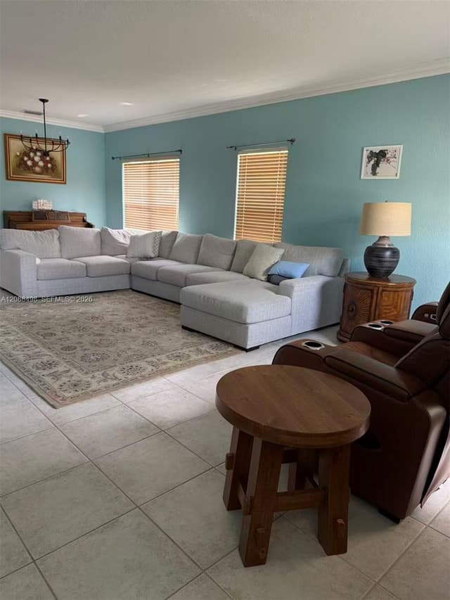 1423 SW 158th Ave, Pembroke Pines FL 33027 - Pembroke Pines, FL - Photo 2