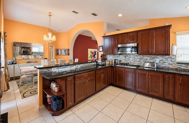 13835 NW 22nd Ct, Sunrise FL 33323 - Sunrise, FL - Photo 6
