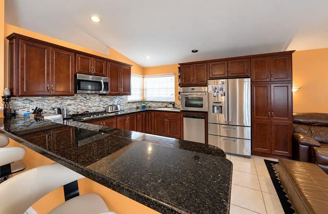 13835 NW 22nd Ct, Sunrise FL 33323 - Sunrise, FL - Photo 7