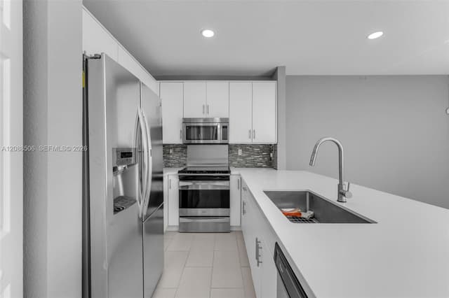 967 NE 42nd Ave, Homestead FL 33033 - Homestead, FL - Photo 2