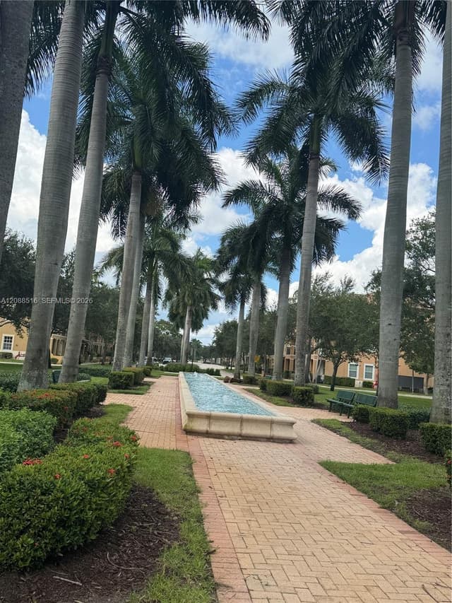 928 SW 147th Ave # 2906, Pembroke Pines FL 33027 - Pembroke Pines, FL - Photo 3