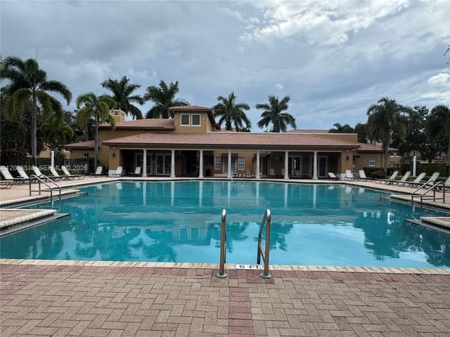 928 SW 147th Ave # 2906, Pembroke Pines FL 33027 - Pembroke Pines, FL - Photo 4