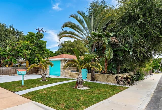 1202 N K Street, FL 33460 - Photo 2