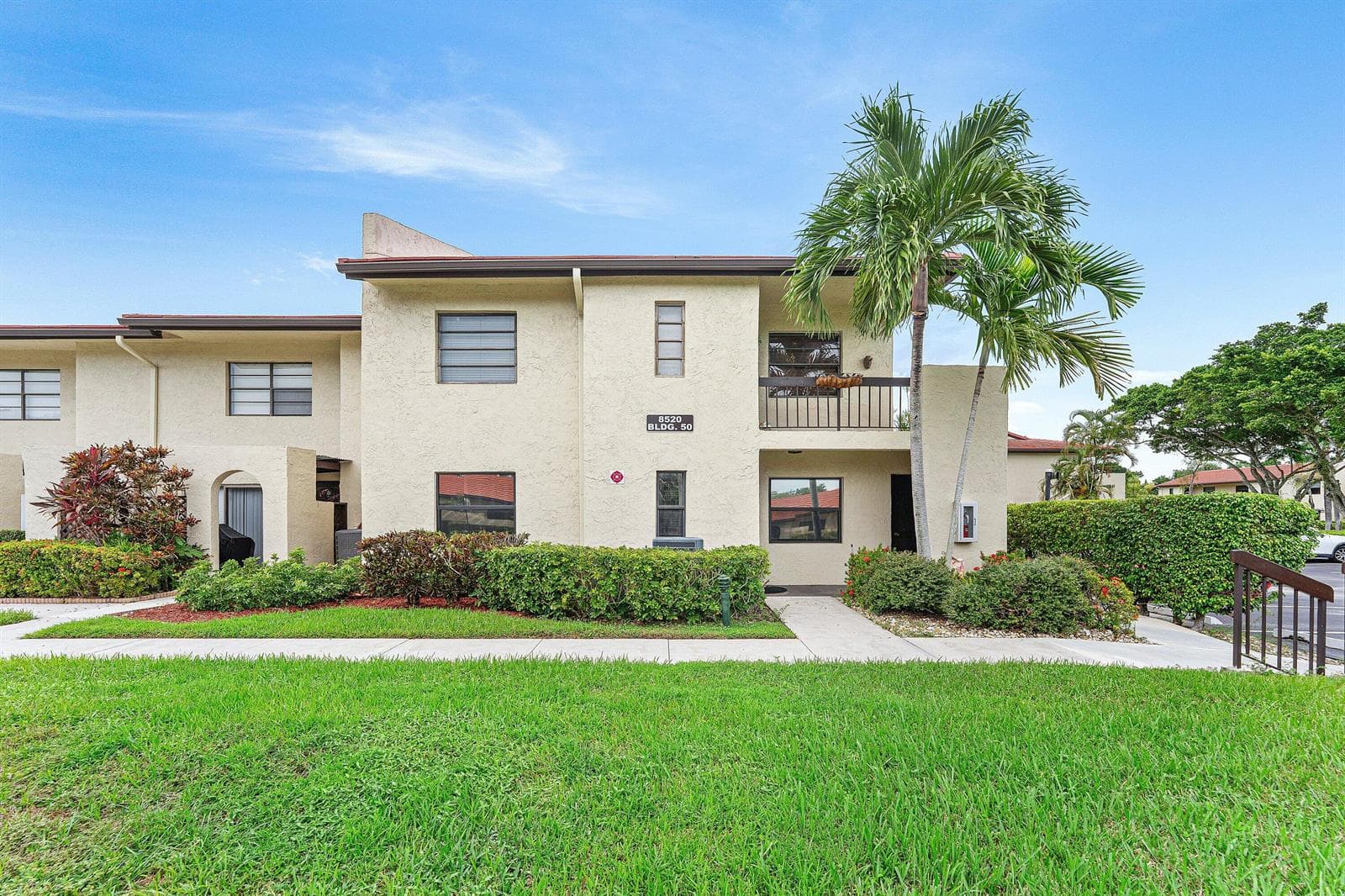 8520 CASA DEL LAGO, Boca Raton FL 33433