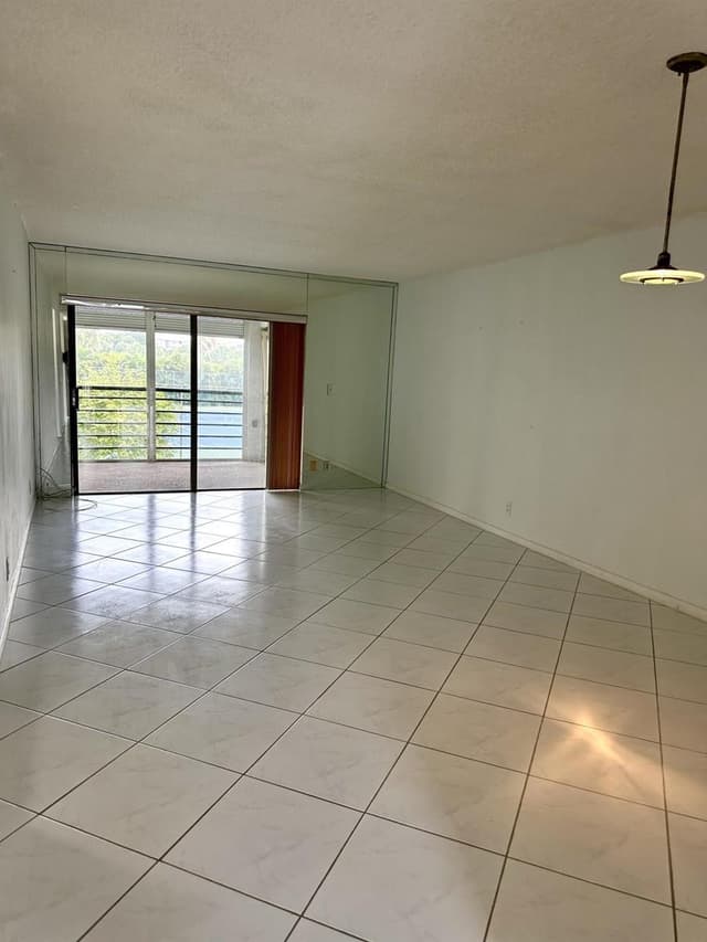 9370 SW 8th Street, Boca Raton FL 33428 - Boca Raton, FL - Photo 3