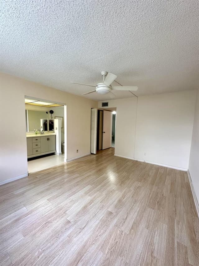 9370 SW 8th Street, Boca Raton FL 33428 - Boca Raton, FL - Photo 4