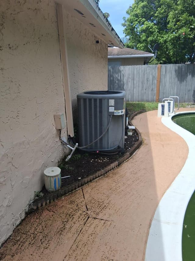 8171 SW 5th Court, North Lauderdale FL 33068 - North Lauderdale, FL - Photo 2