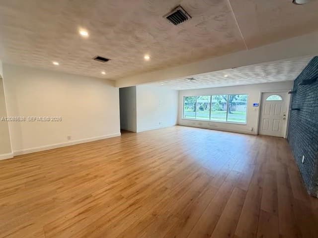 252 SW 61st Ave, Plantation FL 33317 - Plantation, FL - Photo 3