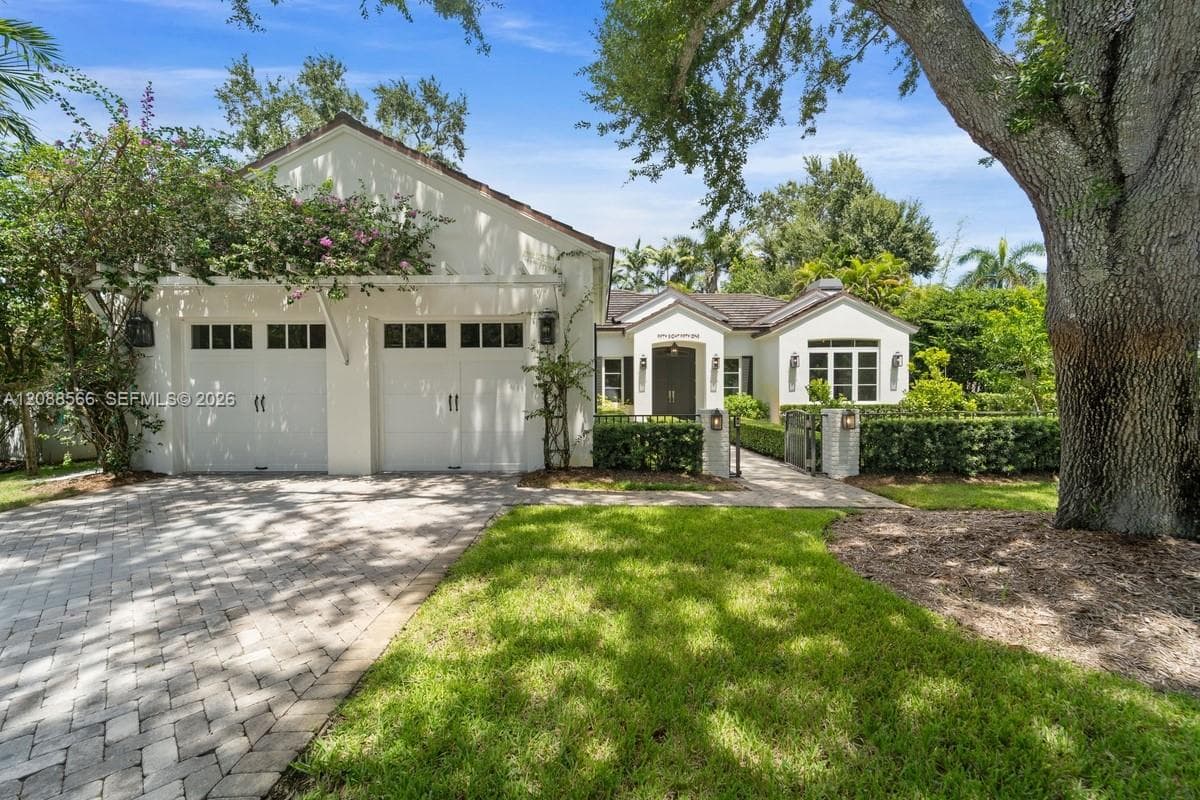 5851 SW 77th Ter, South Miami FL 33143 - South Miami, FL - Photo 1