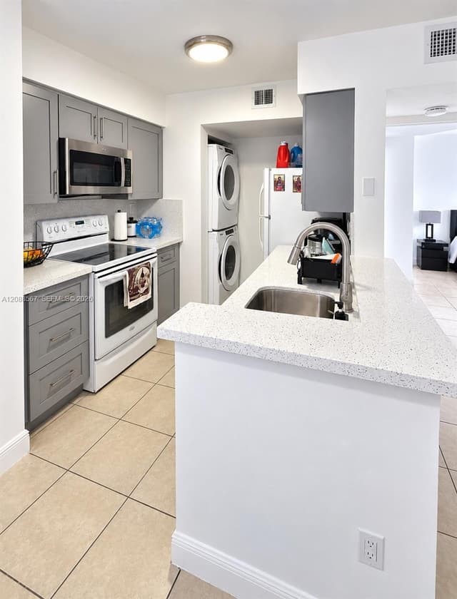 15221 SW 80th St # 310, Miami FL 33193 - Miami, FL - Photo 7