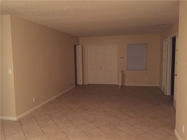1204 SW 74th Avenue, North Lauderdale FL 33068 - North Lauderdale, FL - Photo 4