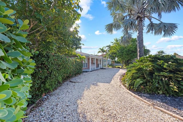 430 Neptune Road, Juno Beach FL 33408 - Juno Beach, FL - Photo 4