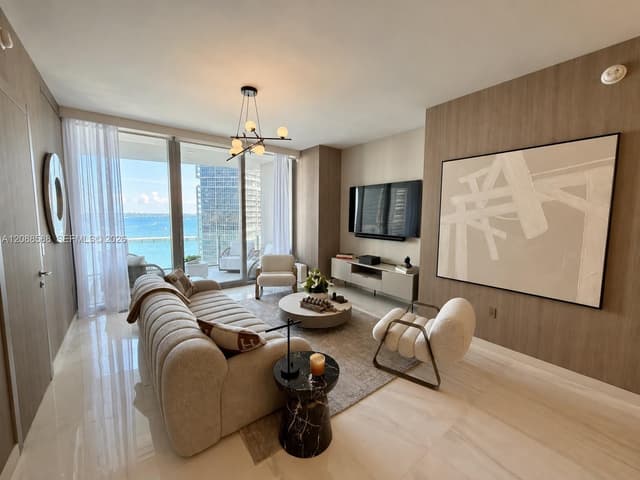300 Biscayne Boulevard Way # 1605W, Miami FL 33131 - Miami, FL - Photo 2