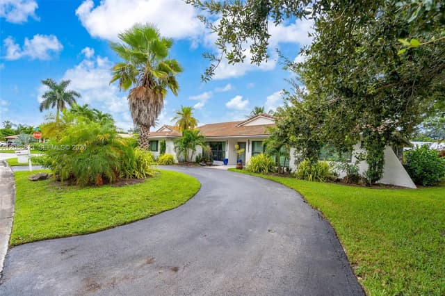 9900 NW 14th Ct, Coral Springs FL 33071 - Coral Springs, FL - Photo 2