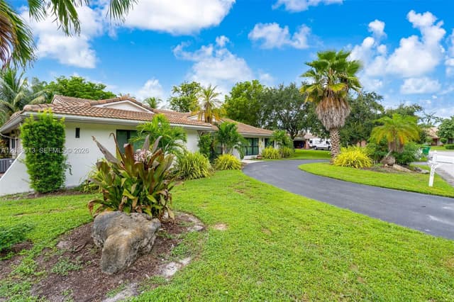 9900 NW 14th Ct, Coral Springs FL 33071 - Coral Springs, FL - Photo 3