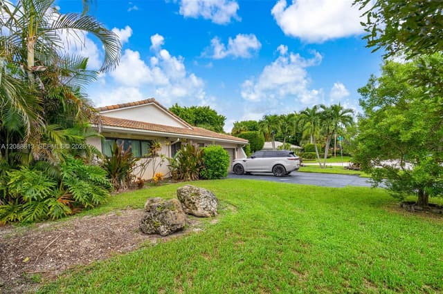 9900 NW 14th Ct, Coral Springs FL 33071 - Coral Springs, FL - Photo 4