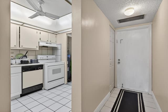 7820 S COLONY Circle S # 109, Tamarac FL 33321 - Tamarac, FL - Photo 4