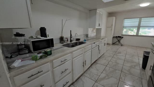 830 SW 50th Ave, Margate FL 33068 - Margate, FL - Photo 4