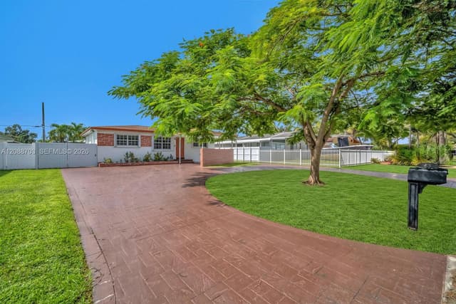 6508 Plunkett St, Hollywood FL 33023 - Hollywood, FL - Photo 3