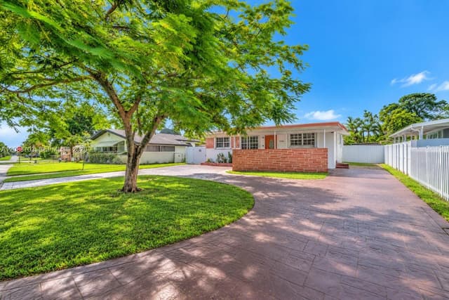 6508 Plunkett St, Hollywood FL 33023 - Hollywood, FL - Photo 4