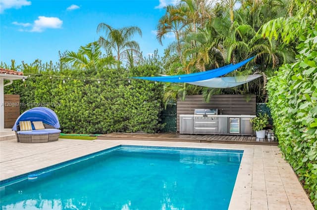 1080 NE 104th St, Miami Shores FL 33138 - Miami Shores, FL - Photo 5