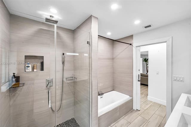 1080 NE 104th St, Miami Shores FL 33138 - Miami Shores, FL - Photo 4