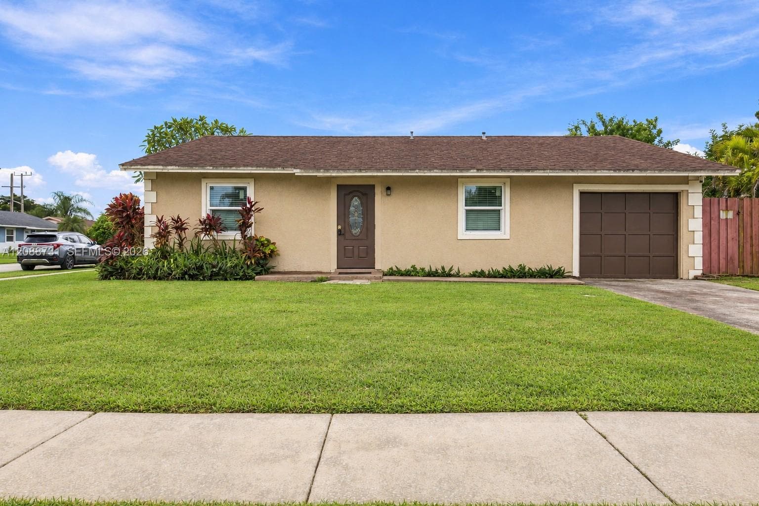 8120 SW 5th Ct, North Lauderdale FL 33068 - North Lauderdale, FL - Photo 1