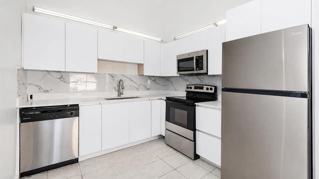 11281 NW 39TH Street, Coral Springs FL 33065 - Coral Springs, FL - Photo 2