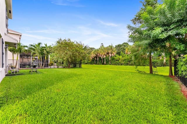 3785 WHITNEY PARK Lane, FL 33463 - Photo 4