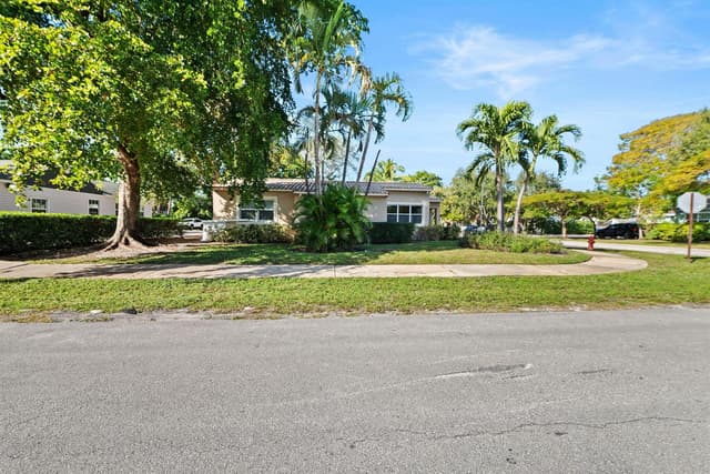 1901 SE 4TH Avenue, Fort Lauderdale FL 33316 - Fort Lauderdale, FL - Photo 2